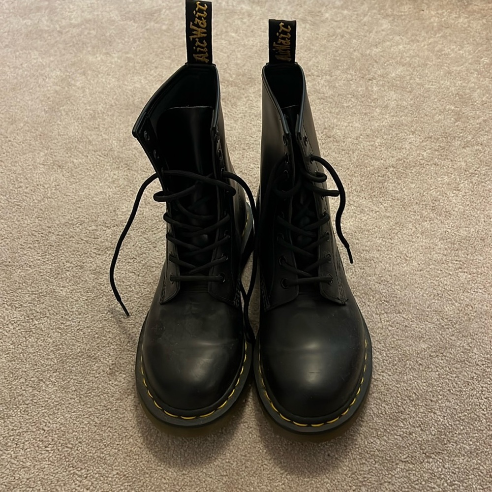 Doc Marten’s women’s boots! Size 8!